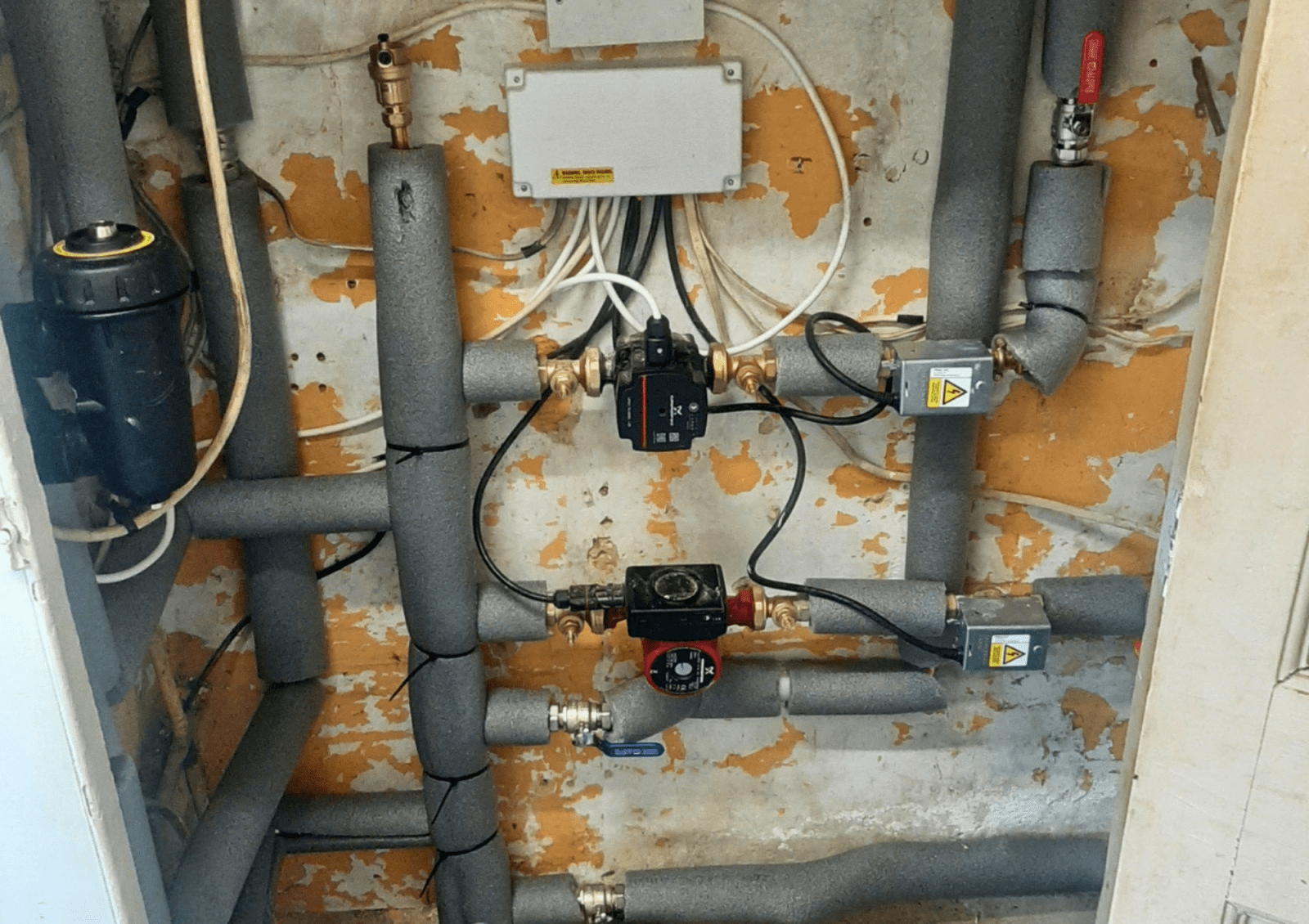 Commercial plumbing installation by Hi-Tech