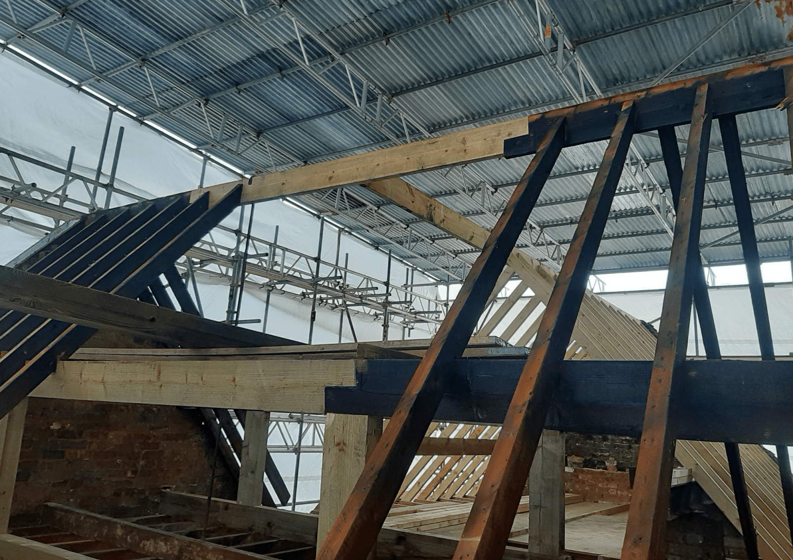 Commercial scaffolding access by Hi-Tech